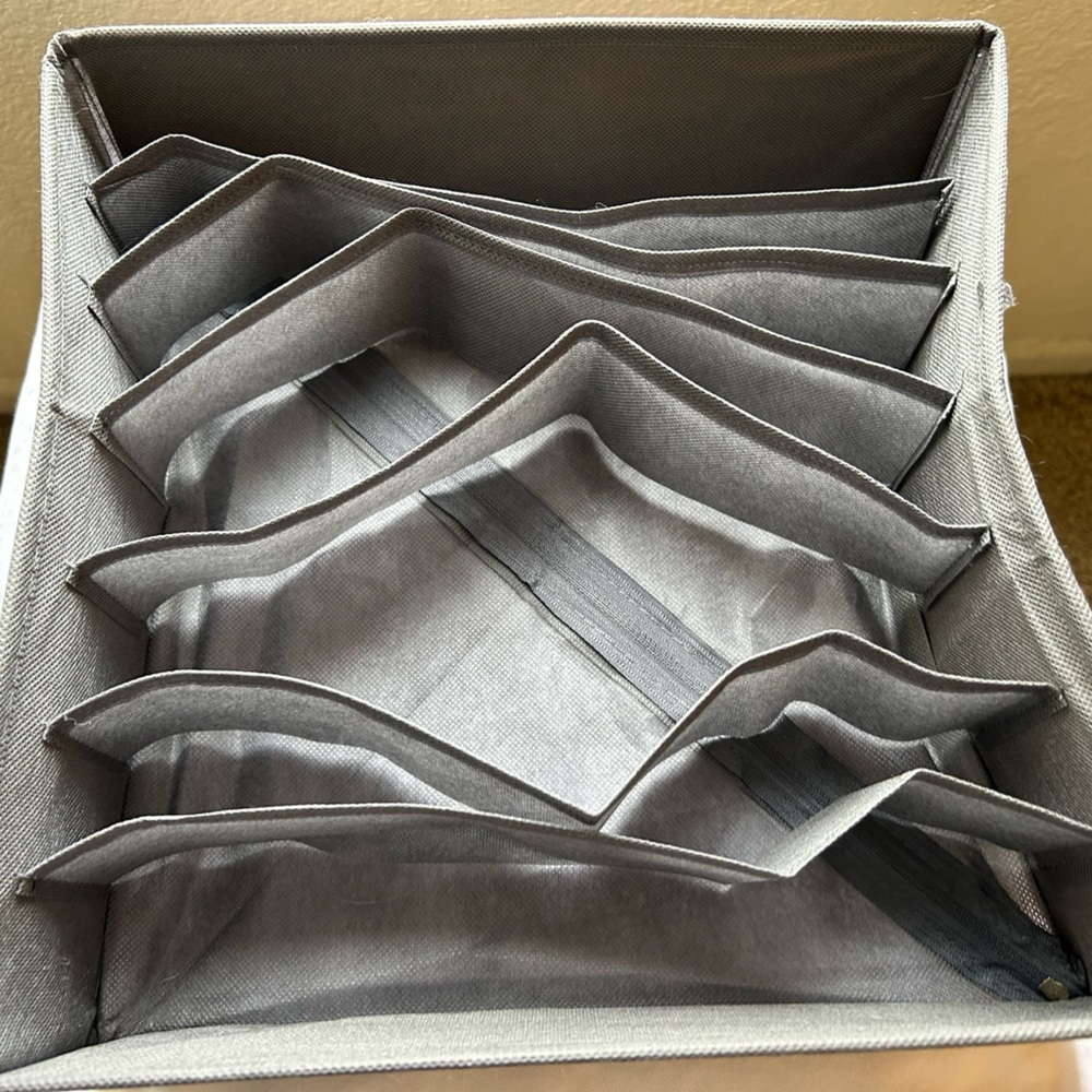 Multiple different sizes of Dresser organizer sold separately